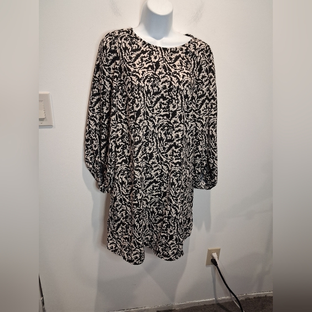 New H&M Size S Cream/black Long Sleeves Shift Dress